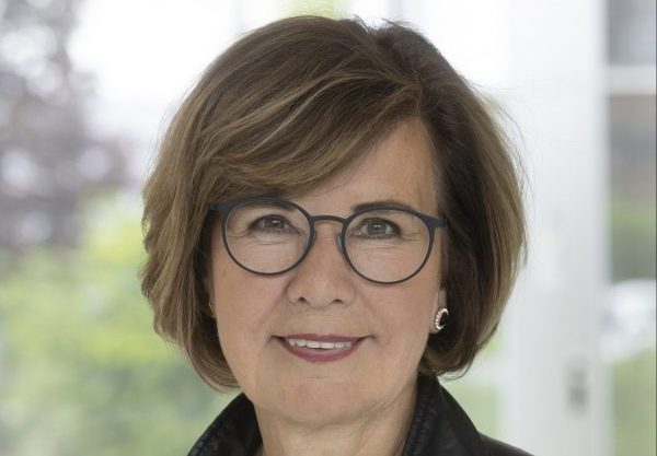 Dr. Marie-Luise Wolff im Amt bestätigt