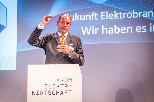 0920_Elektrowirtschaft_01_Schuetze_104