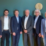 Der aktuelle Vorstand und Beirat sowie zukünftiger Geschäftsführer von ETIM Deutschland: Rudolf Kaiser (Viega), Philipp Hensel (Gustav Hensel), Klaus Jung (ZVEI), Thorsten Ludewig (GC Gruppe), Dr. Hans Henning (VEG/ DG Haustechnik) und Jürgen Bechtel (Mennekes; v.l.n.r.).  Zukünftig wird Klaus Jung dann in die Position des Geschäftsführers wechseln. (Foto: ElektroWirtschaft)