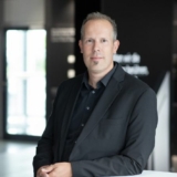 Tobias Kleine ist bei der Gira Akademie für die strategische und konzeptionelle Weiterentwicklung verantwortlich (Foto: Gira Akademie).