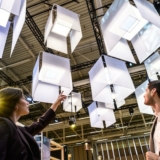Nicht nur die Gebäudetechnik, auch der Licht-Bereich ist eindrucksvoll. Hier zeigt Signify seine Lösungen. (Foto: Messe Frankfurt Exhibtion GmbH / Pietro Sutera)
