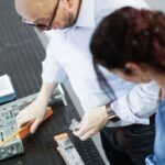 Wissen, das weiterbringt: Mit praxisnahen Schulungen zum Vorsprung in der Elektrobranche Wissen, das weiterbringt: Mit praxisnahen Schulungen zum Vorsprung in der Elektrobranche