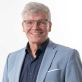 Prof. Dr.-Ing. Viktor Grinewitschus ist Professor für Energiefragen der Immobilienwirtschaft an der EBZ Business School in Bochum und befasst sich mit den Herausforderungen der Energie- und Wärmewende im Gebäudesektor (Foto: Grinewitschus).